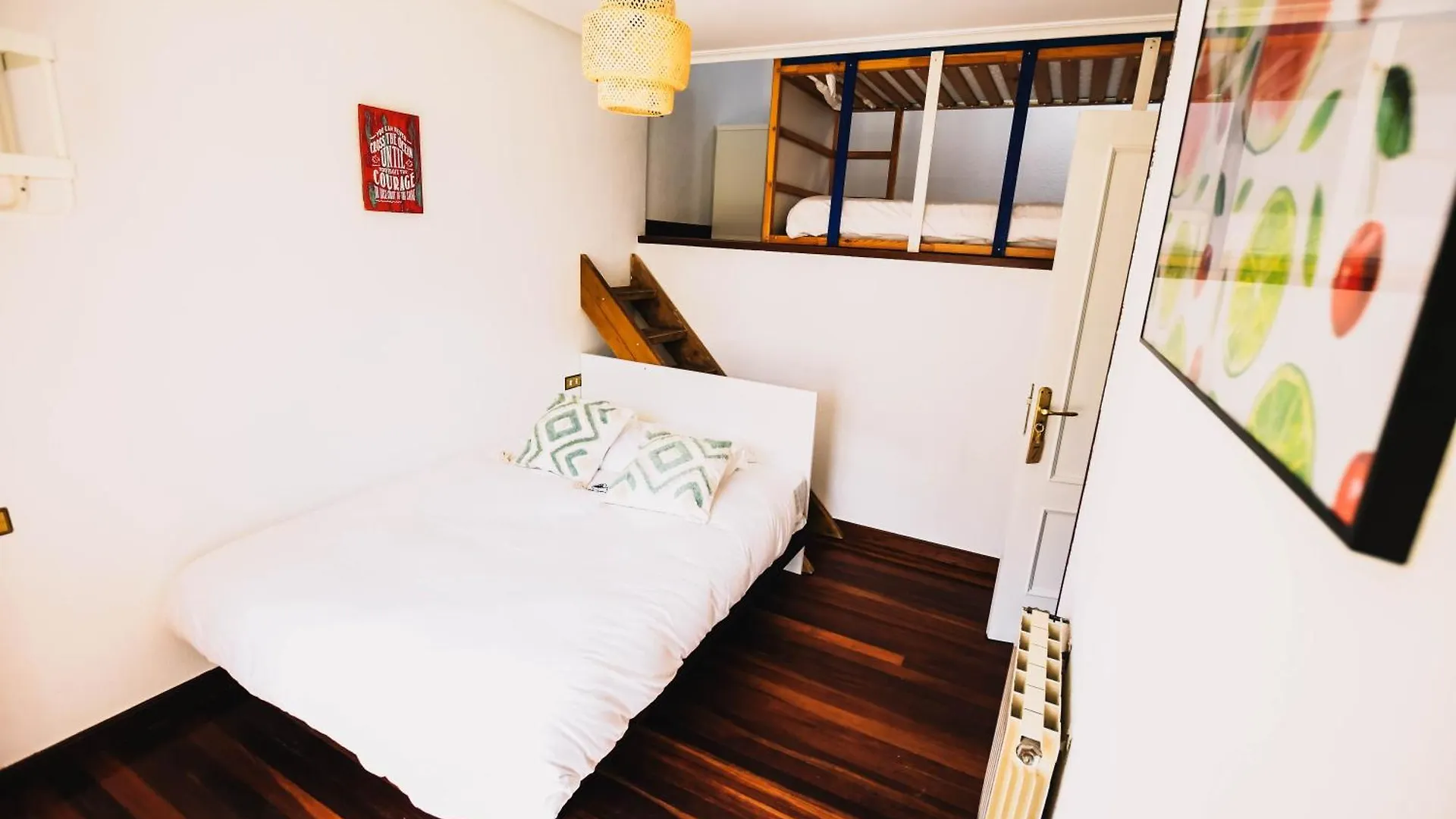 Loredo Surf House